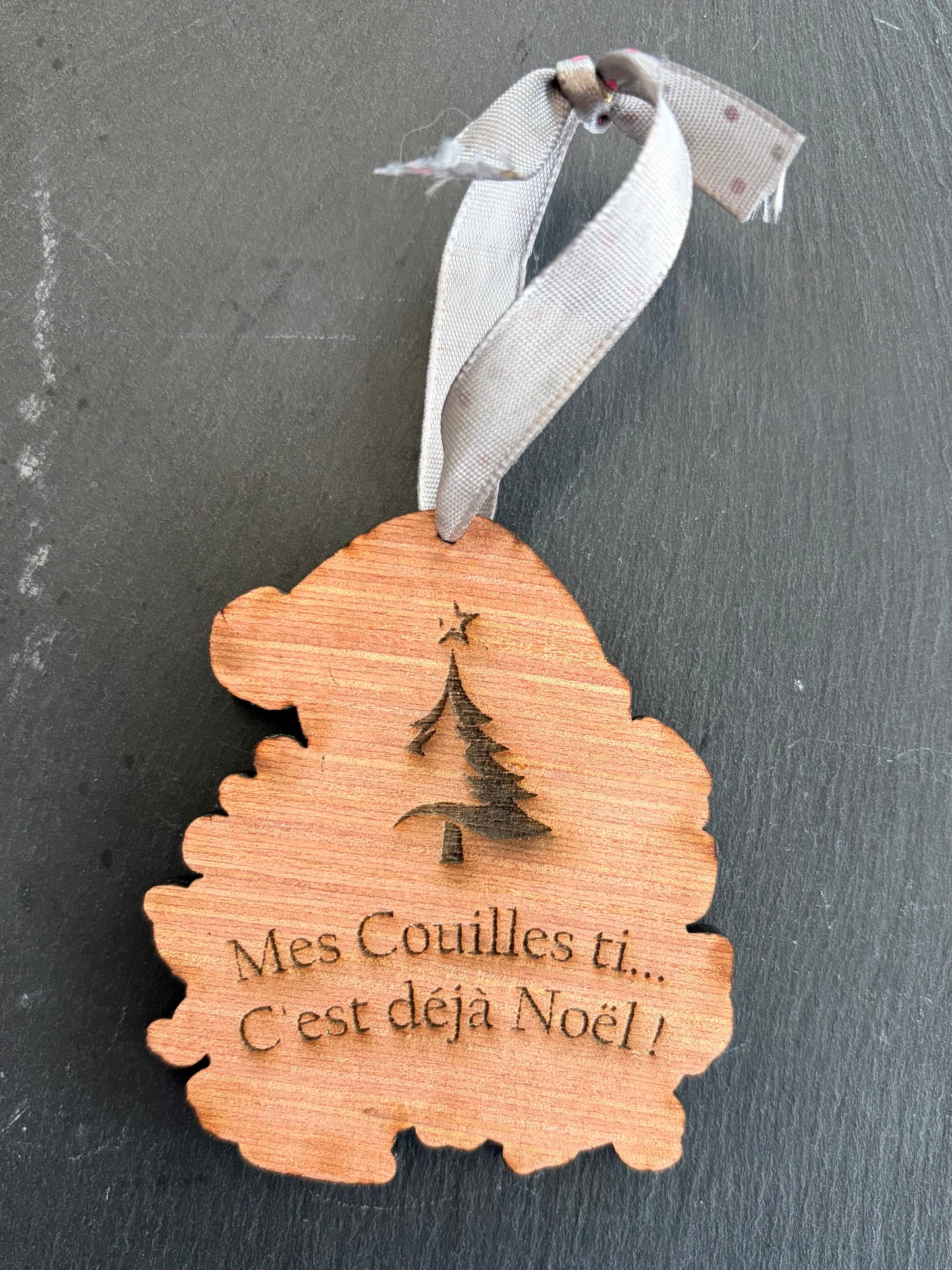 Boule de Noël poilue