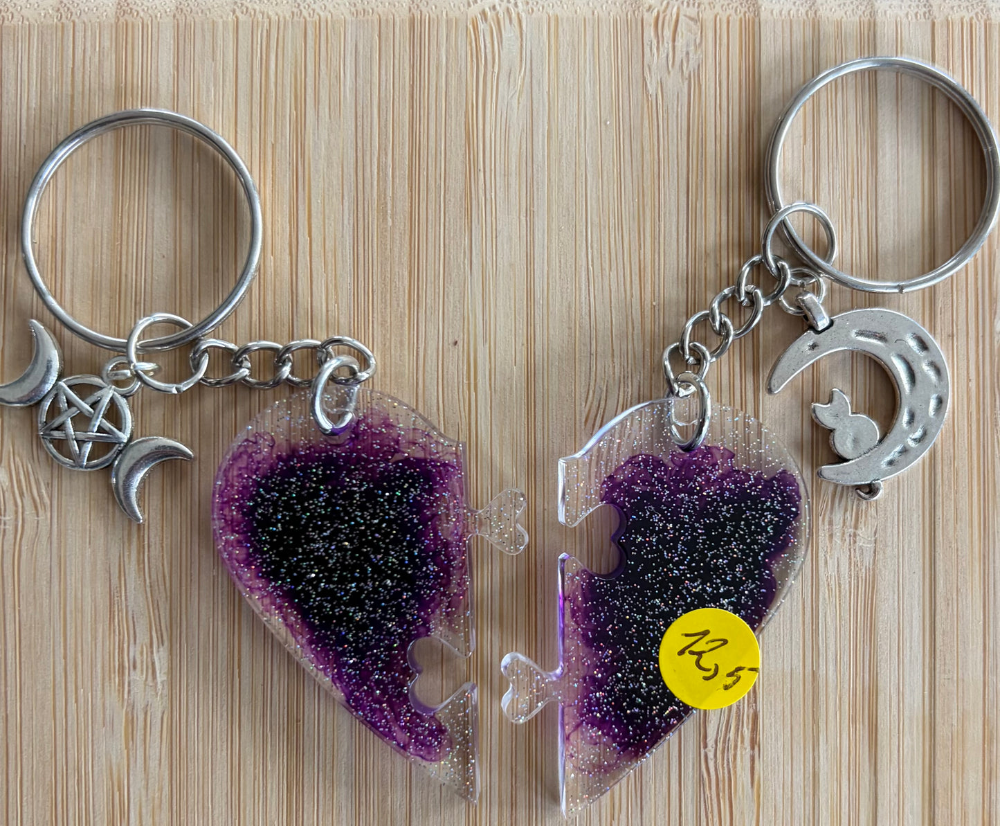 Porte-clés Epoxy double cœur Witchy