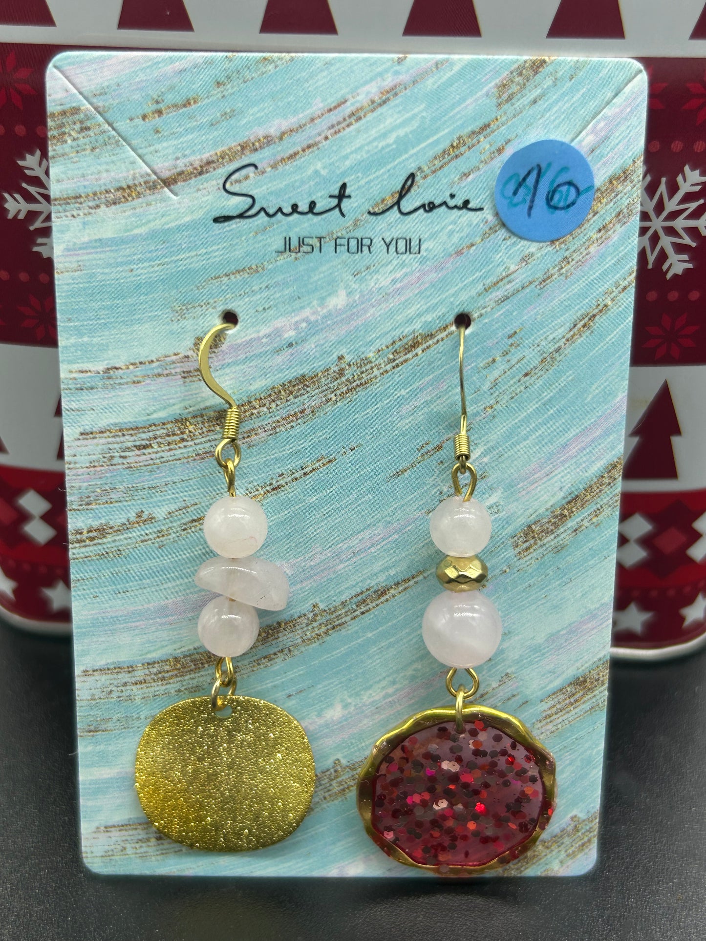 Boucles d’oreilles epoxy asymétrique Quartz rose