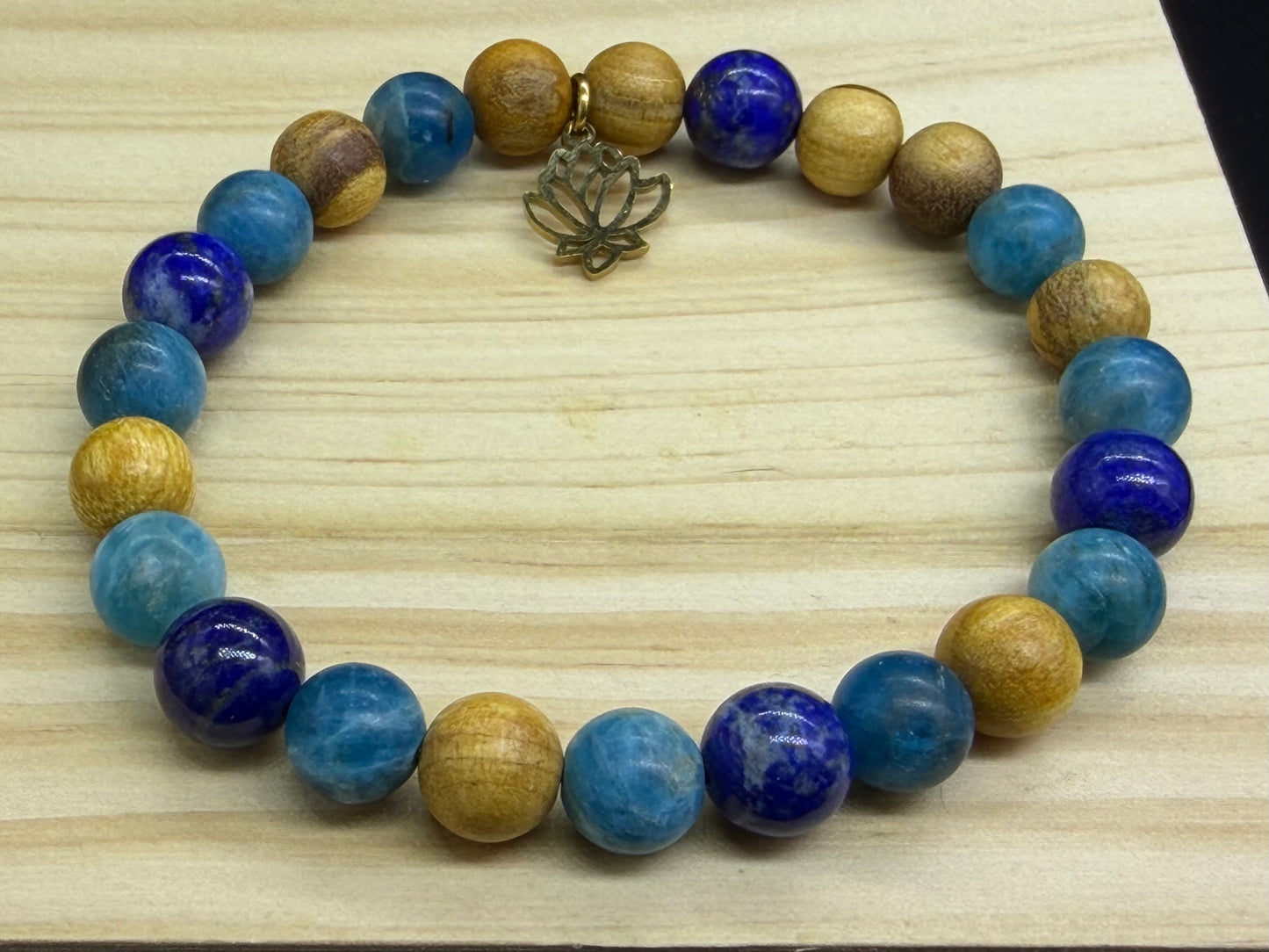 Bracelet bois sacré Palo Santo Apatite bleue et Lapis Lazuli