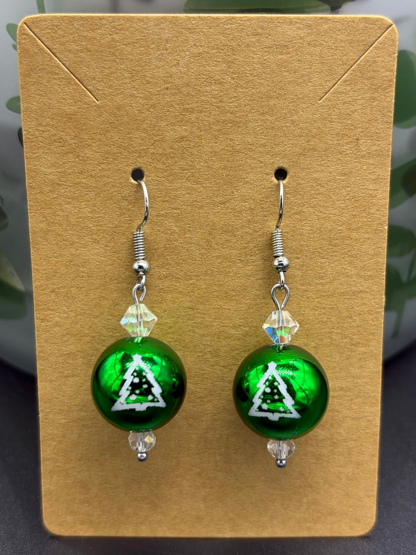 Boucles d’oreilles boules fantaisie de Noël