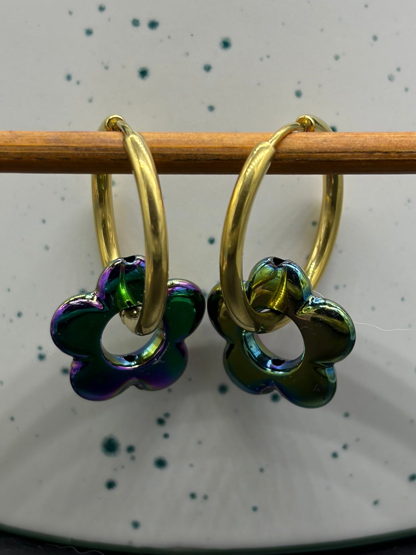 Boucles d'oreilles Créoles flowers fantaisy nacrées