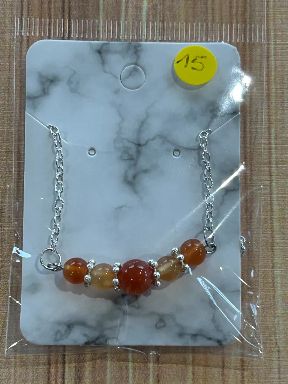 Fil de Cornaline sur chaîne argentée