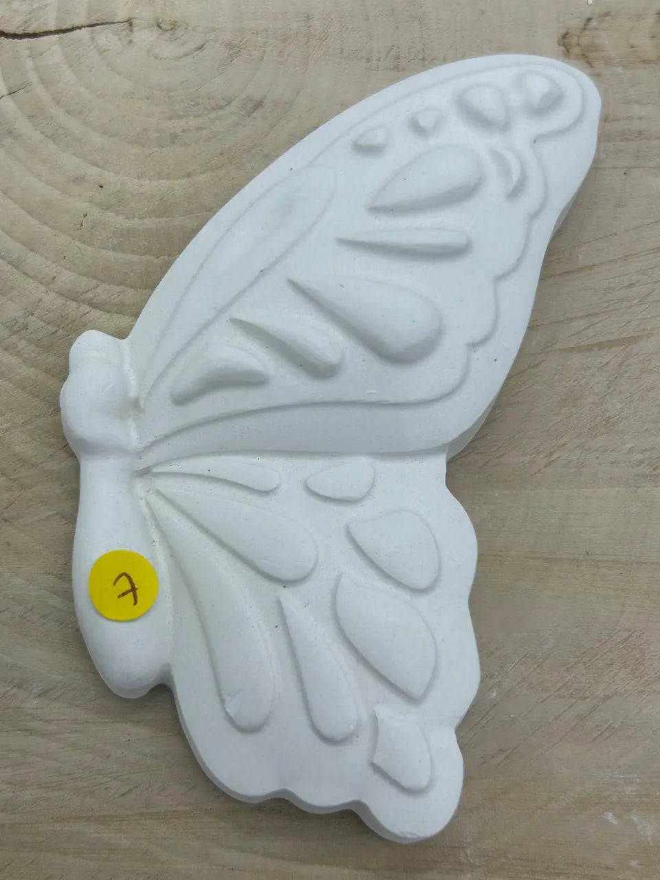 Galet en céramique aile de papillon