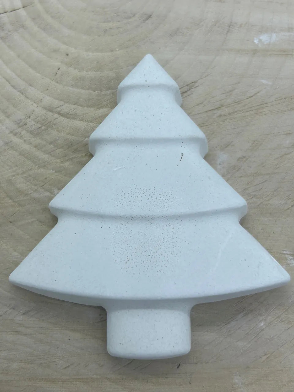 Galet en céramique sapin