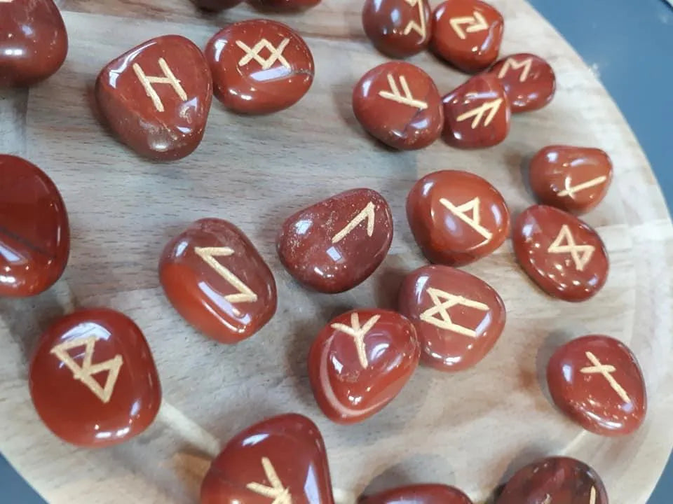 Runes Jaspe rouge