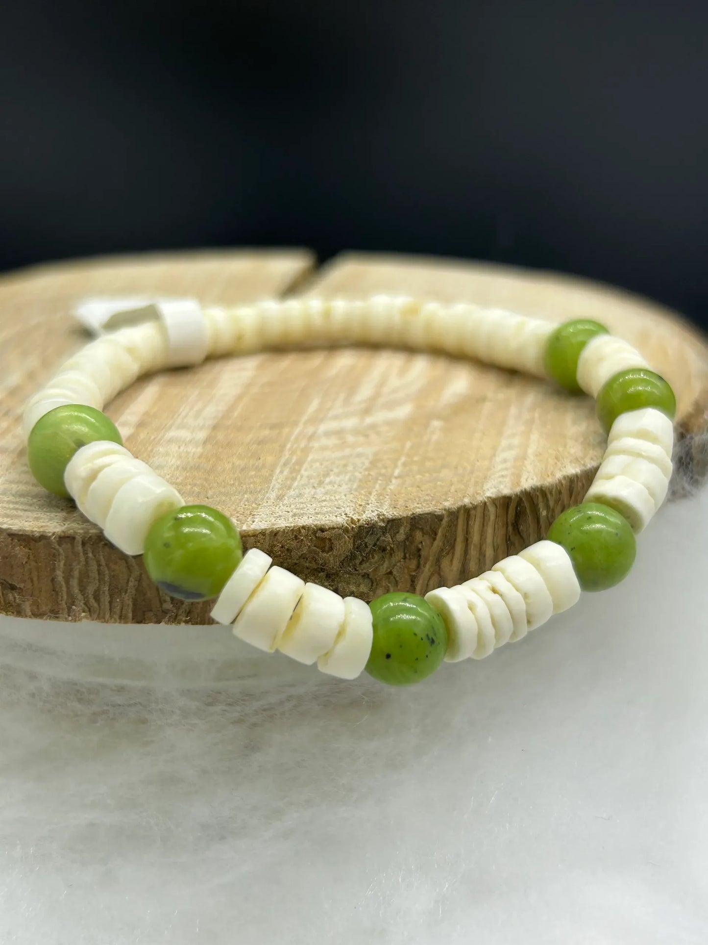 Bracelet coquillage Jade néphrite