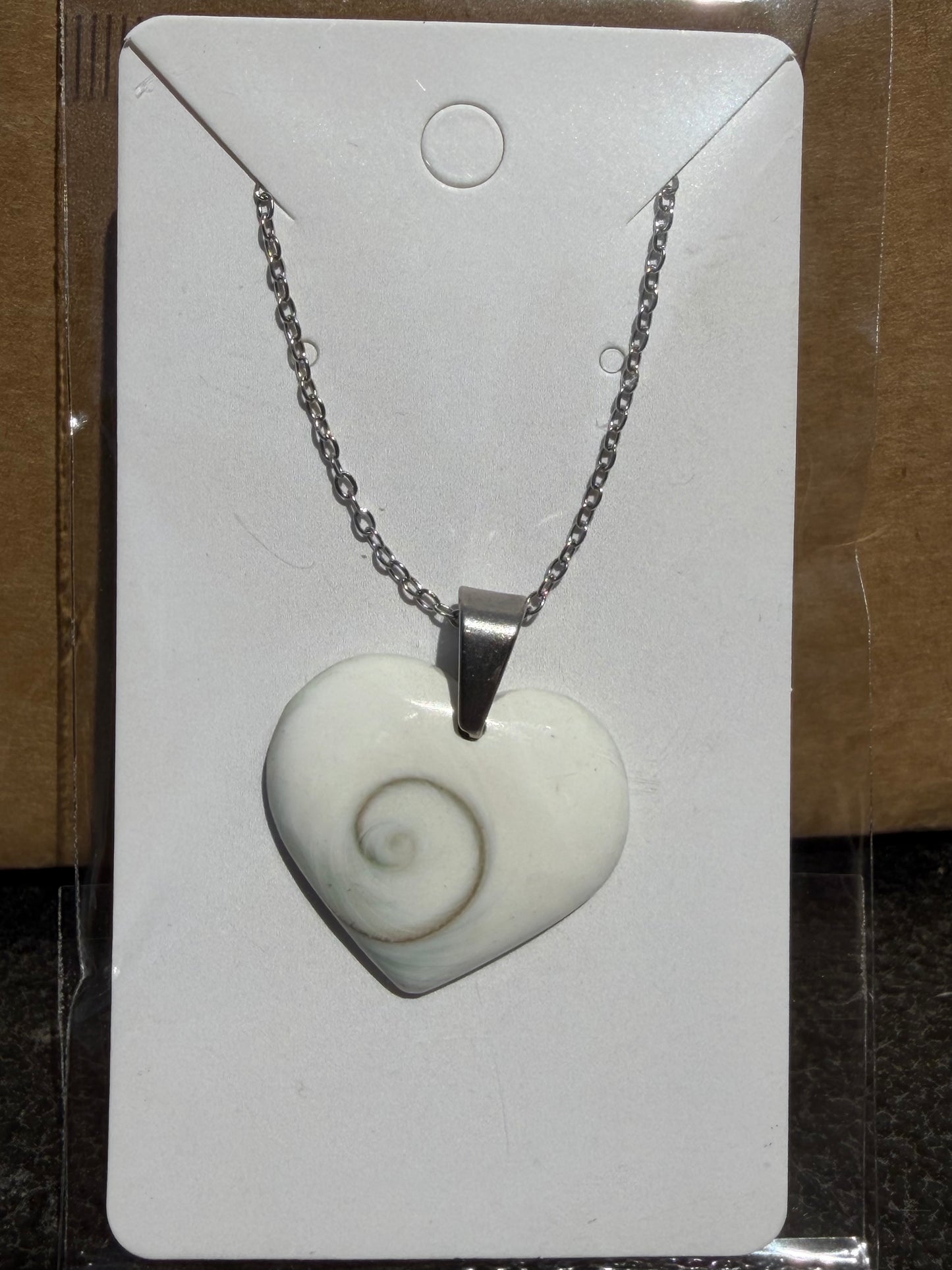 Pendentif Cœur en Oeil de Sainte-Lucie