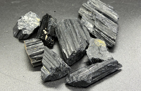 Tourmaline noire brute