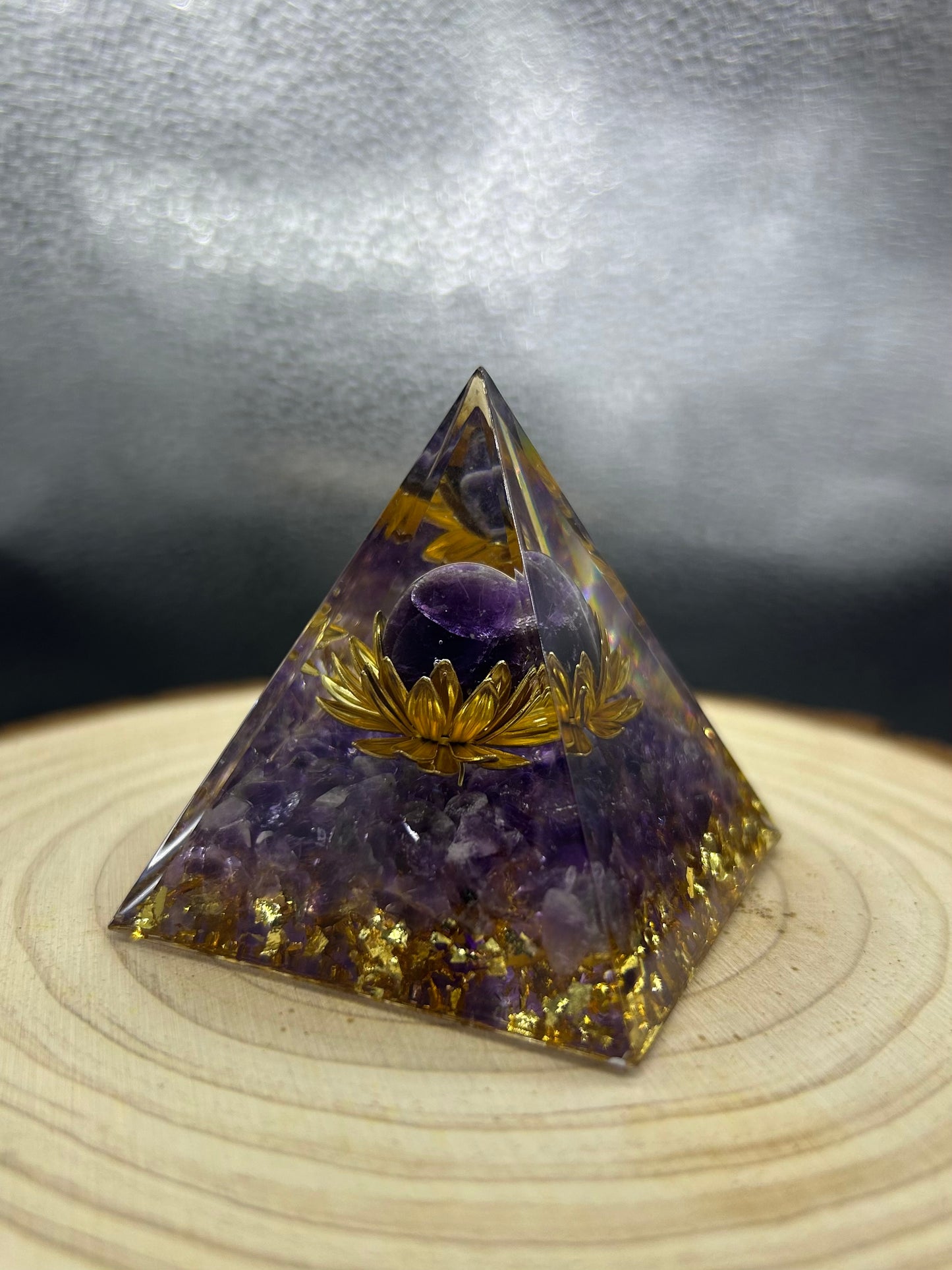 Pyramide Orgonite Améthyste