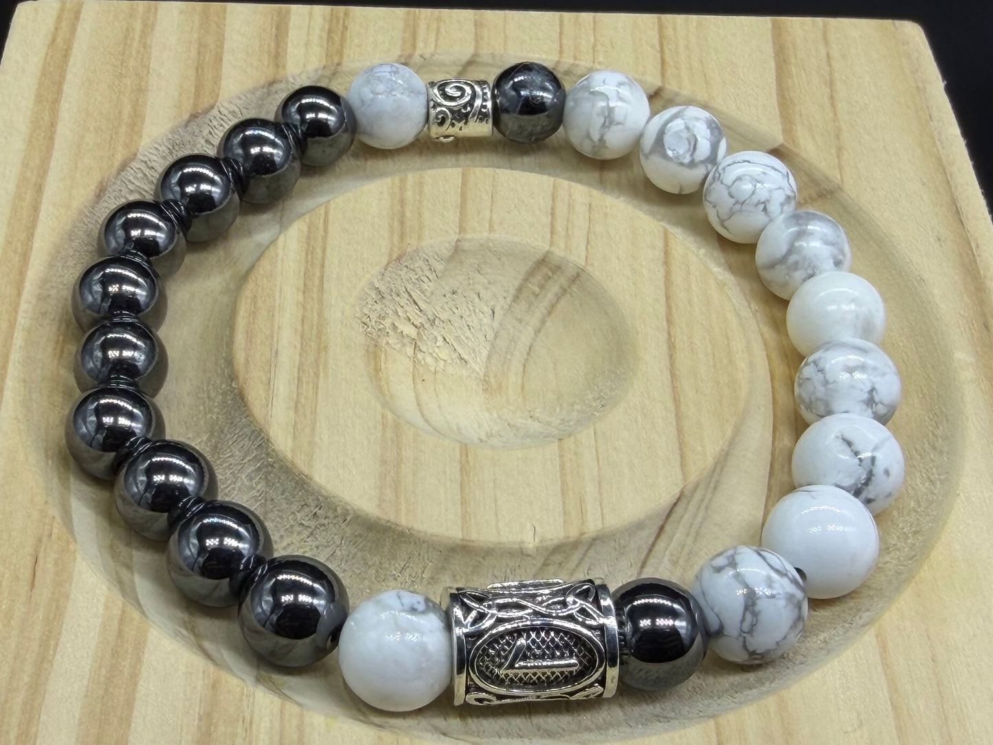 Bracelet Viking Howlite et Hématite