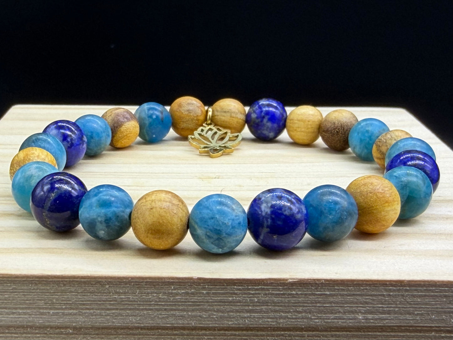 Bracelet bois sacré Palo Santo Apatite bleue et Lapis Lazuli