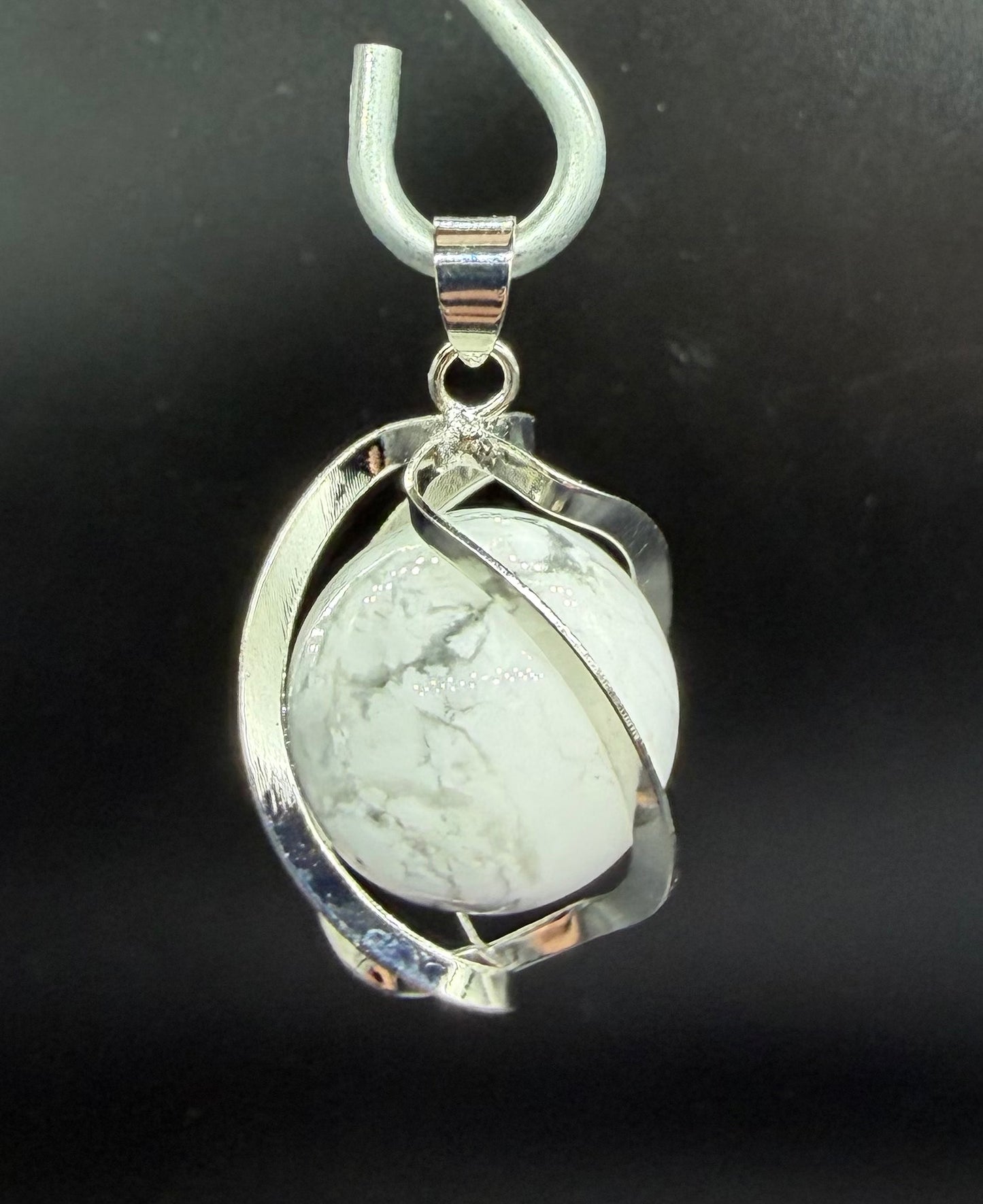 Pendentif spirale Howlite