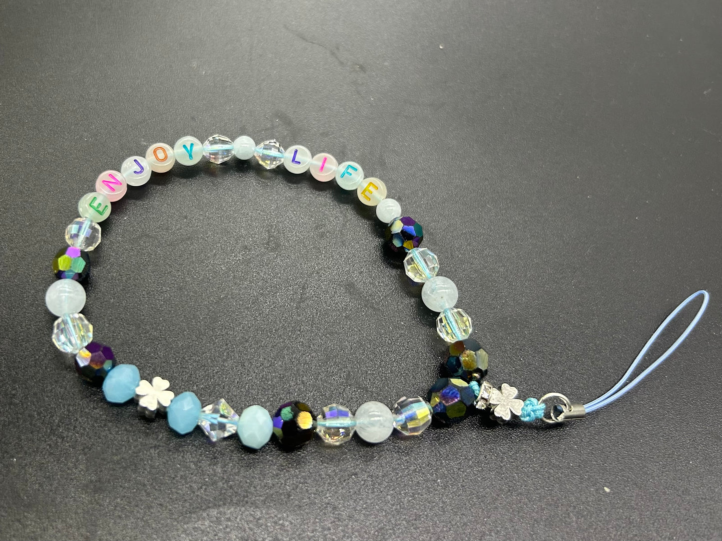 Bijou de GSM « Enjoy Life » Aigue marine et perles fantaisie