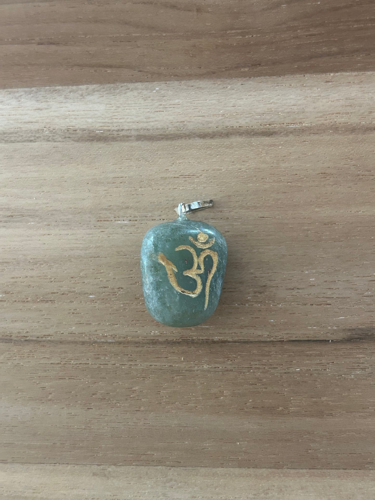 Pendentif gravé Ohm Aventurine
