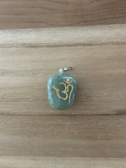 Pendentif gravé Ohm Aventurine