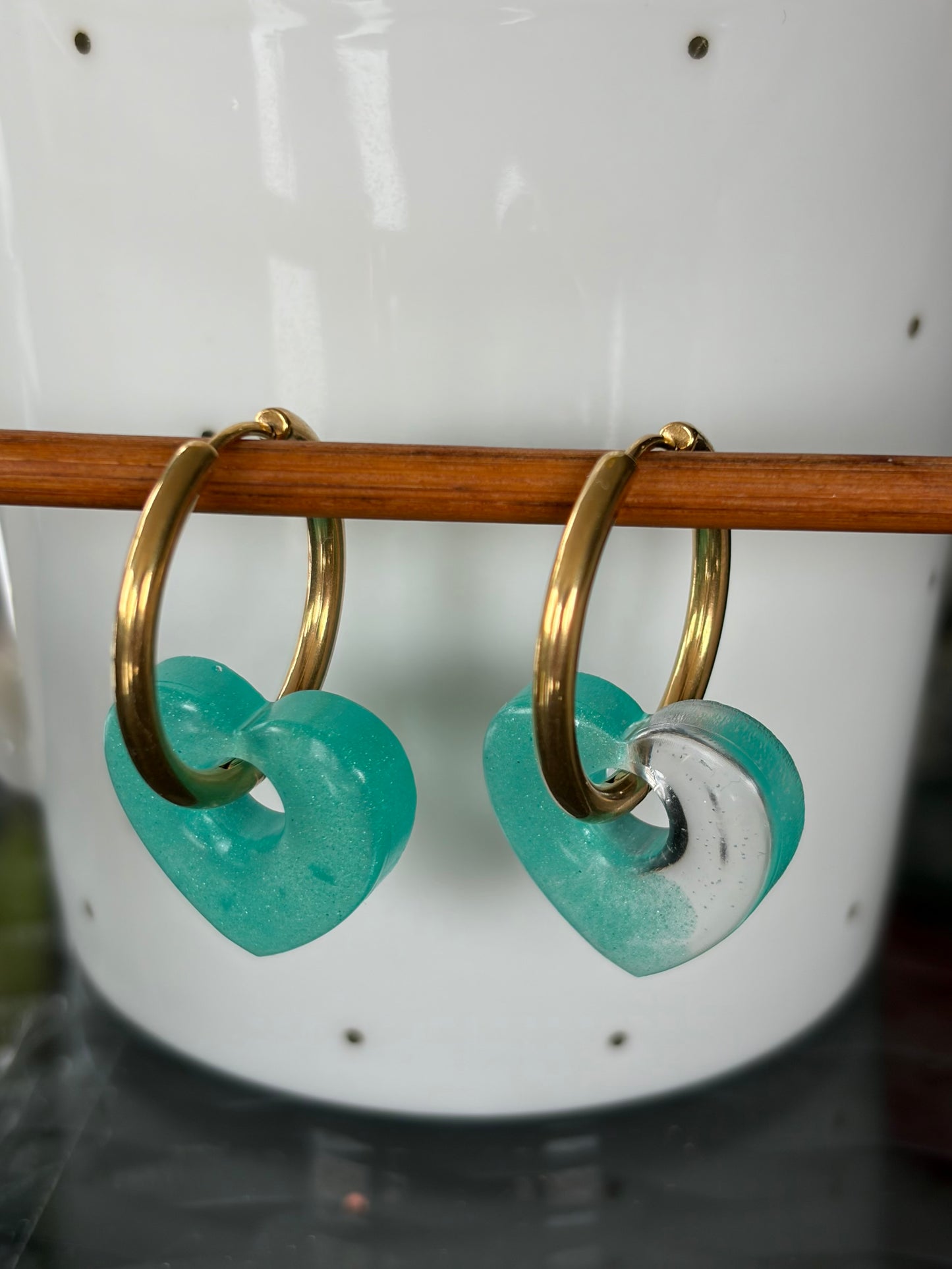 Boucles d’oreilles créoles Epoxy cœurs