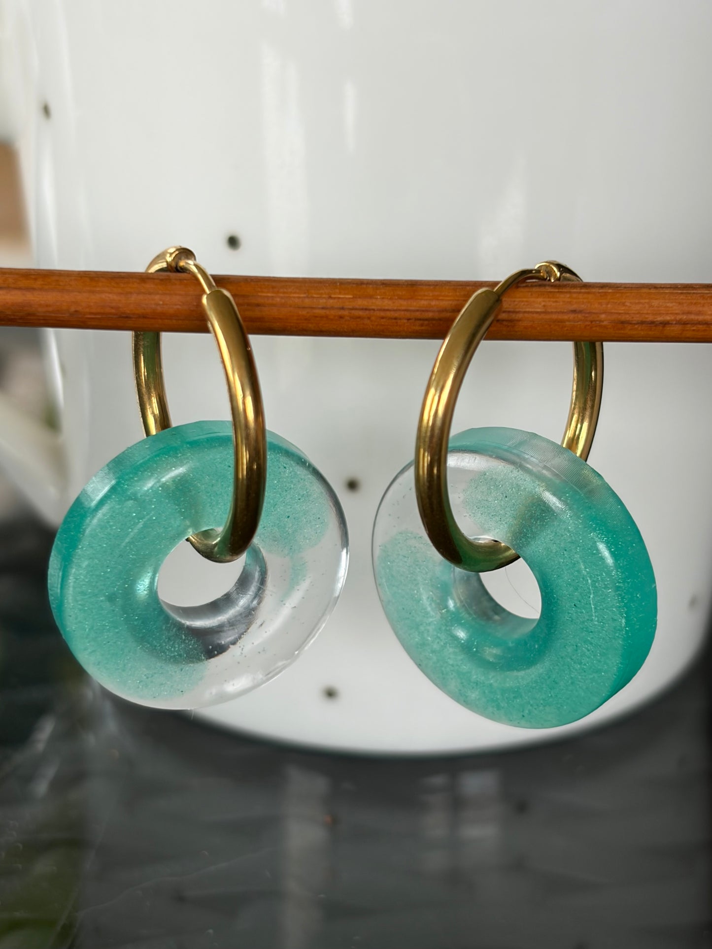 Boucles d’oreilles créoles Epoxy donuts