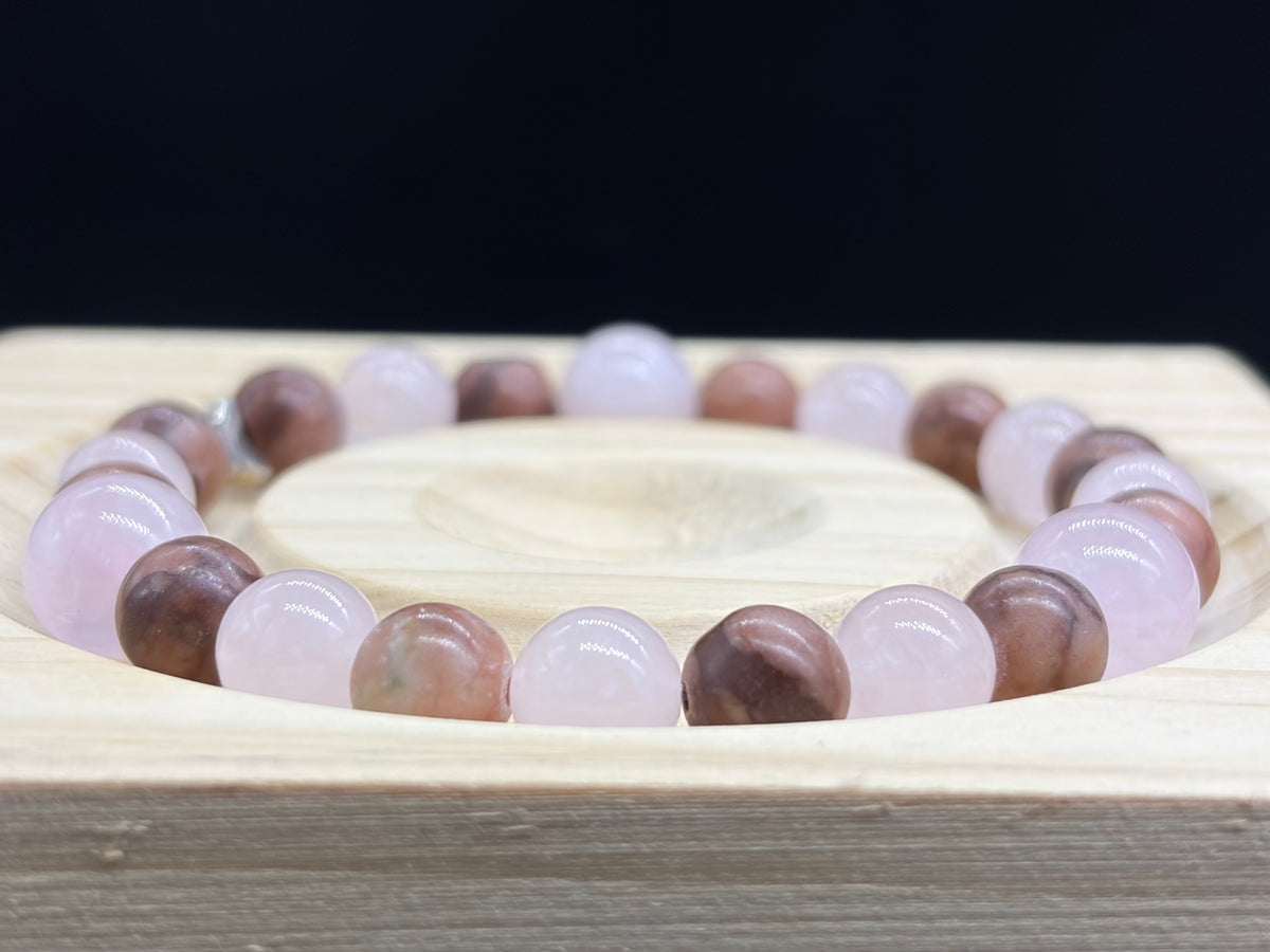 Bracelet Bois fossile rouge et Quartz rose
