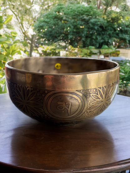 Bol tibétain gravé fleur de vie de 15cm