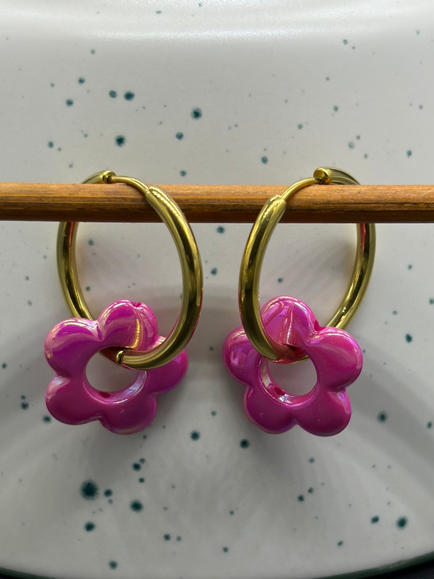 Boucles d'oreilles Créoles flowers fantaisy nacrées