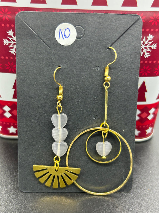Boucles d’oreilles asymétrique mini cœur Cristal de roche