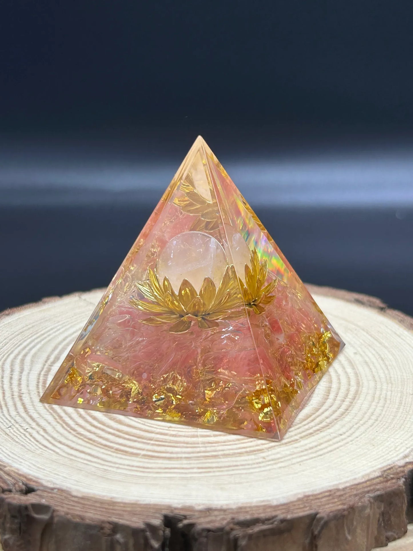 Pyramide Orgonite Quartz rose