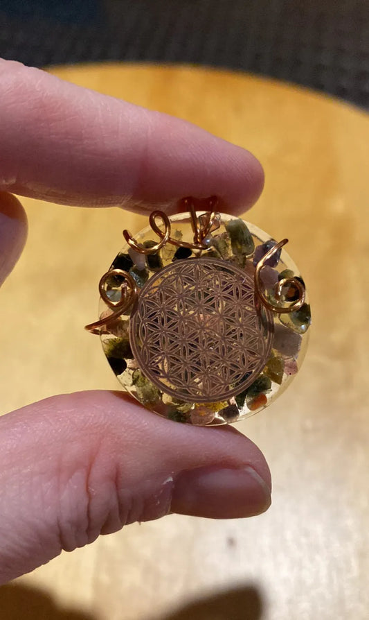 Pendentif Orgonite fleur de vie mixte Tourmaline