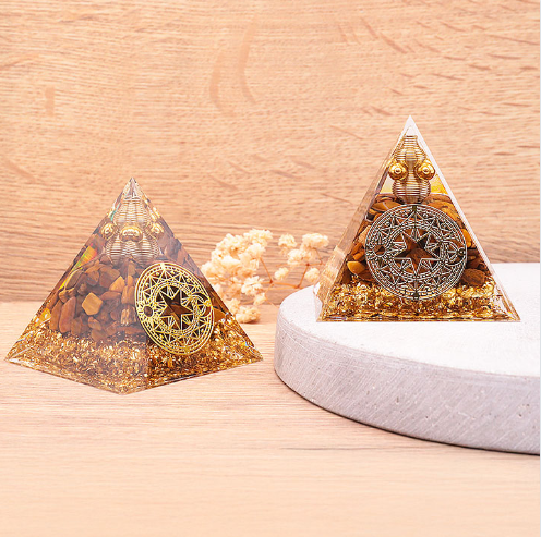 Pyramide orgonite cercle magique Oeil de tigre