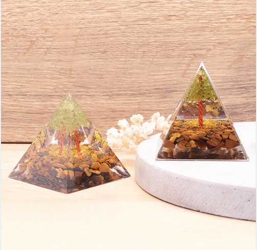 Pyramide orgonite arbre de vie Aventurine verte et Oeil de tigre
